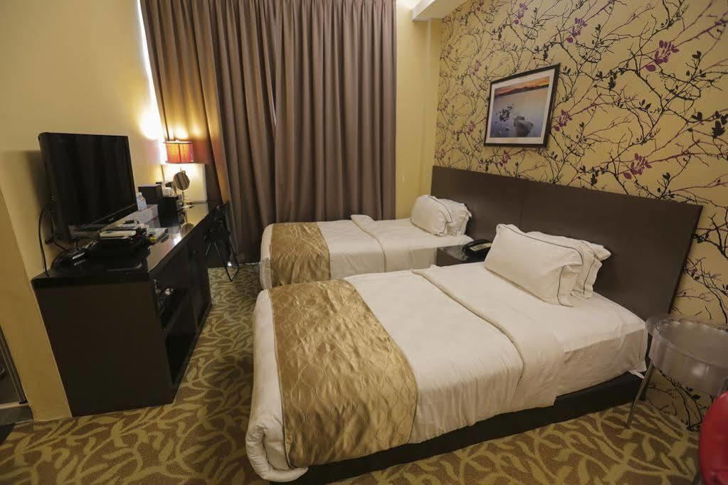 Pantai Regal 3*